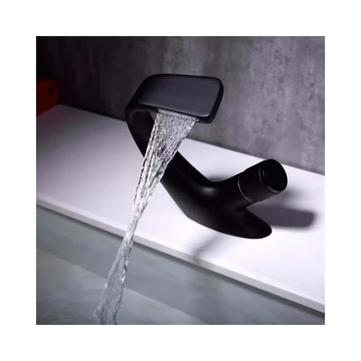 Livo Waterval Wastafelkraan