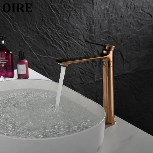 Oire Shinny Rose Gold warme en koude badkamerkraan met mengkraan voor warm en koud water